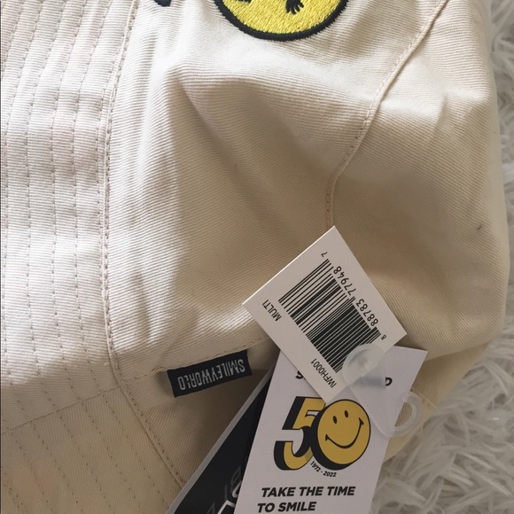 Smiley World Reversible Bucket Hat - Picture 7 of 8